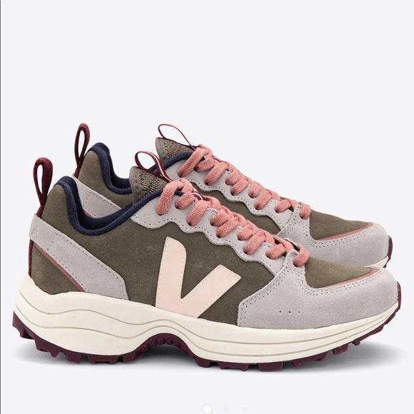 Veja Shoes - Veja Venturi Sneakers Size 9